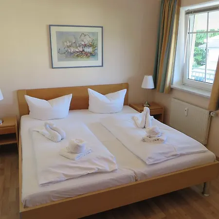 Waldstrasse - Ferienwohnung * 塞巴特黑灵斯多夫